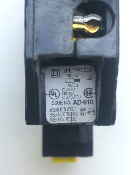 Square D QOB120GFI 1 Pole 20 Amp 120 Vac Circuit Breaker w/GFCI - Image 4