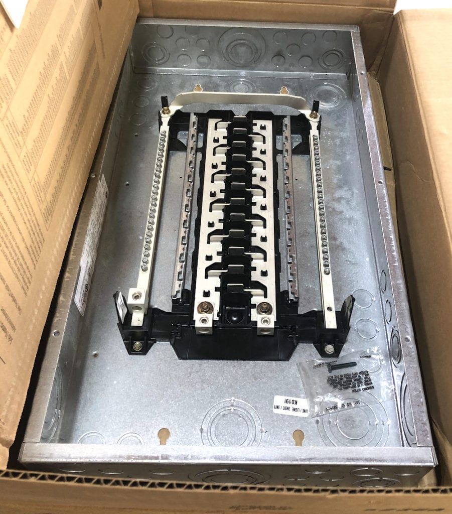 Centre De Charge GE TLM2412CCU – 24 Espaces 125A 120/240V – Neuf