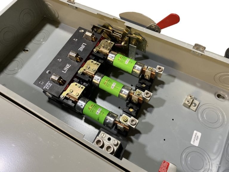 General Electric TG4324 200 Amp 240V Type 1 Safety Switch w/125A Fuses