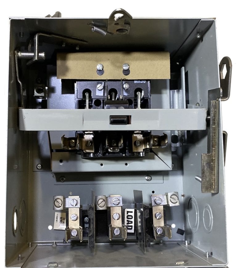 General Electric AC361R 3 Phase 3 Wire 30 Amp 600 Vac Fusible Bus Plug