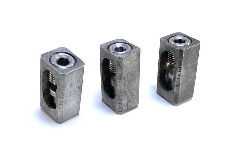 Ilsco D2203 250MCM 3/0 CU Copper Lugs (Set of 3)w/Mounting Screws