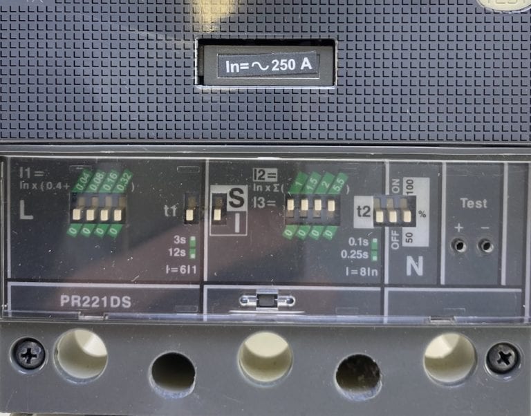 ABB T4N250 SACE Tmax 3P 250A 600V Breaker w/250A Plug + 24V Shunt