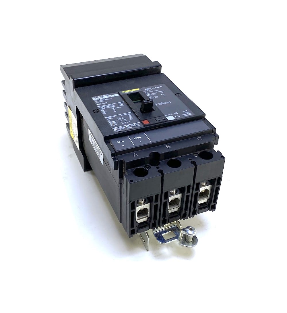 thumbnail interactive-video image 1 of Square D BGA36030 PowerPact Circuit Breaker - 3 Pole, 600V, 30 Amp, 35kA (New Take-Out) 1 of 5