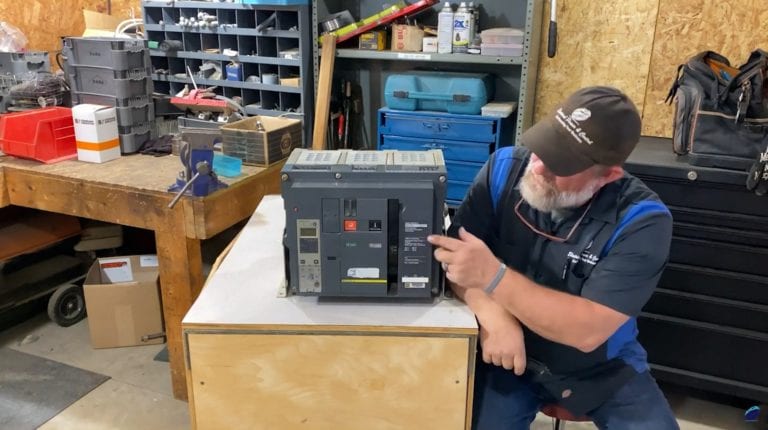 replace a Square D Masterpact operating handle on the NW circuit breaker