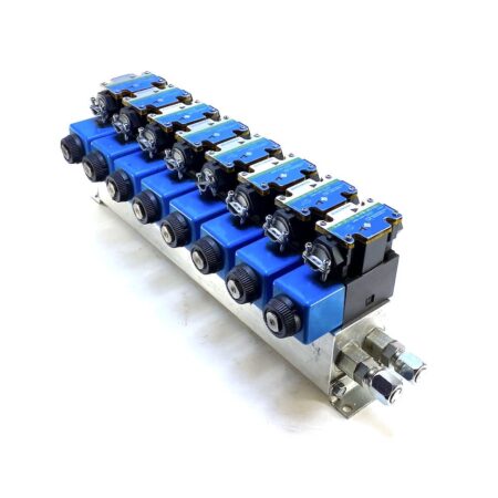 Benchmark DG4V-3S-2A-M-FW-B5-60x8+MANIFOLD