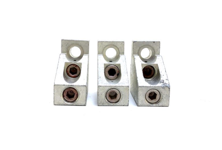 thumbnail image 2 of GE TCLK365 3-Pole Lug Terminal Kit – New In Box – Industrial Electrical 2 of 6