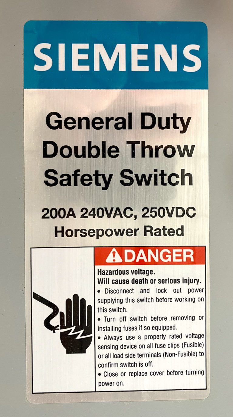Siemens DTGNF224NR 2P 200A 240V Double Throw Safety Switch (NEW)