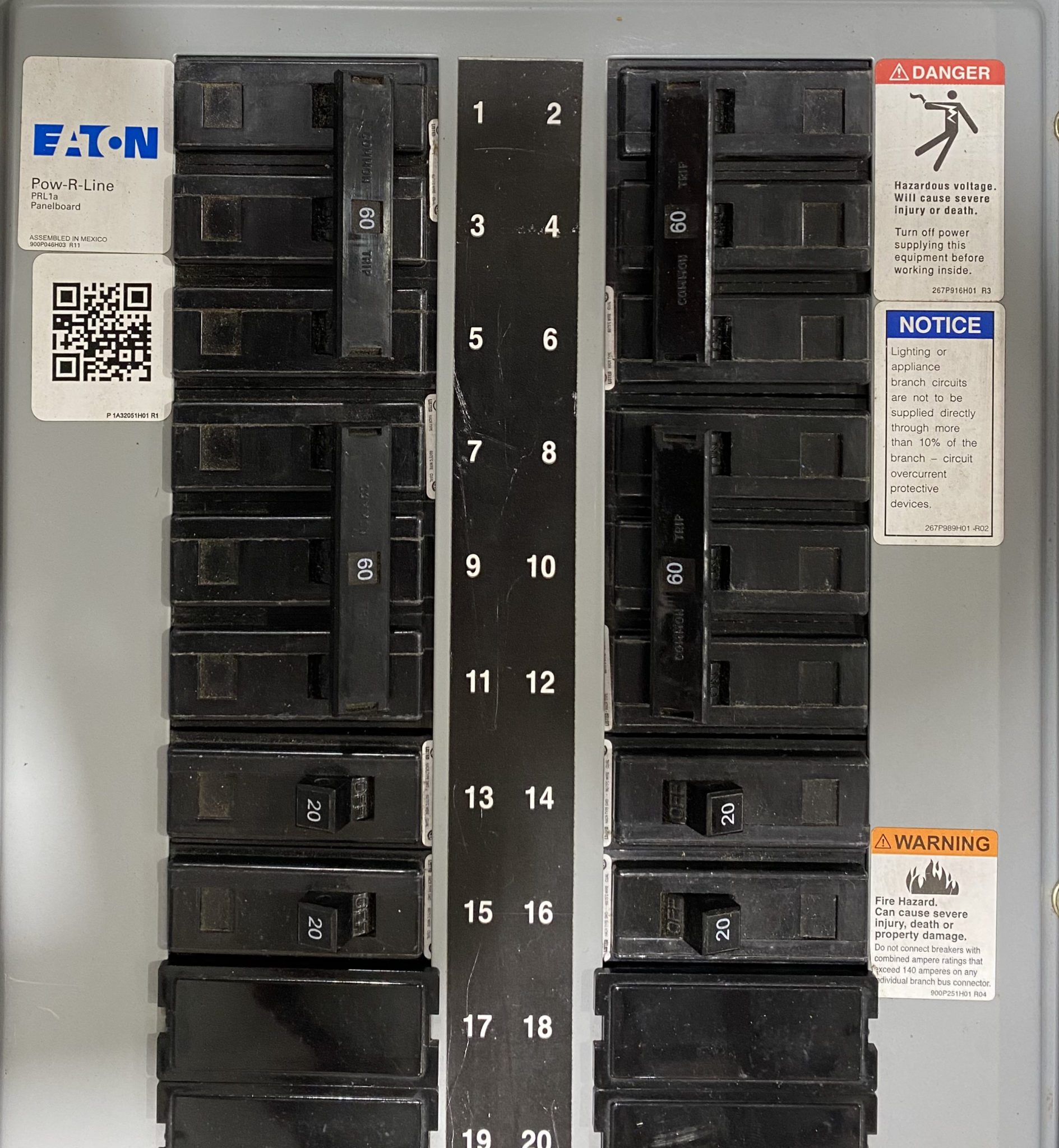 Eaton PRL1A 3P4W 400 Amp 208Y/120 Vac 30 Cir Main Breaker Panel