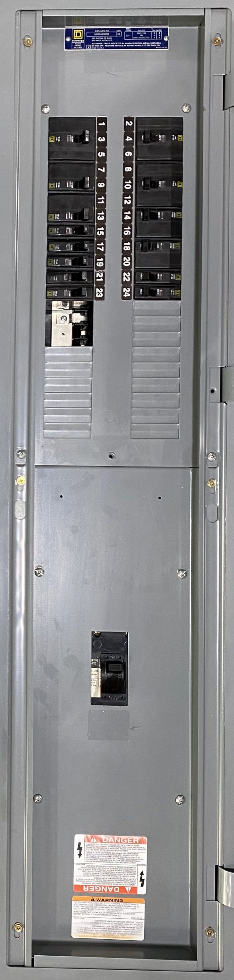 Square D NQOD 3P4W 225 Amp 240 Vac 42 Cir Main Breaker Panel