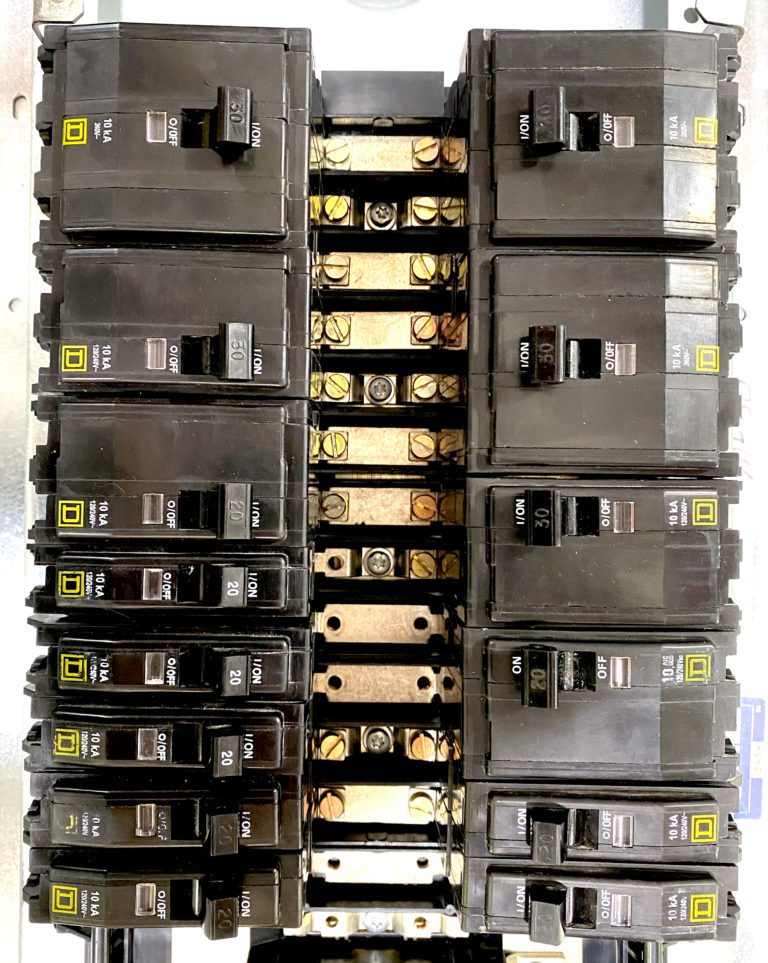 Square D NQOD 3P4W 225 Amp 240 Vac 42 Cir Main Breaker Panel