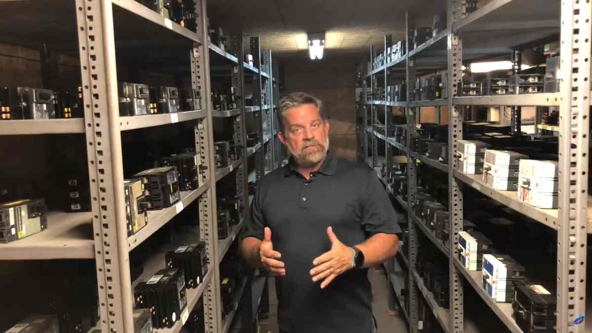 electrical-catastrophe-caused-by-loose-panel-connection-electrical-parts
