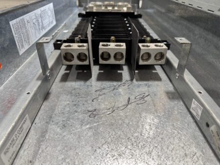 Square D DLS34600208N142QO-SUBLUGS-USED