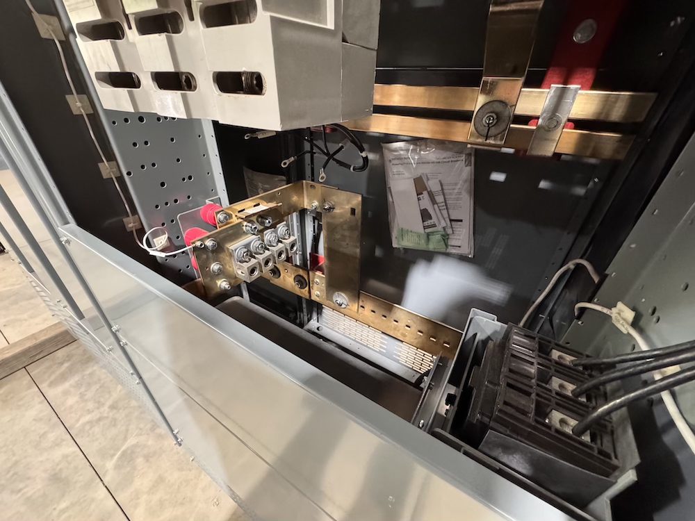 Square D DSP341200208N178L-SER-240SPD-PM5500-LI-RECON