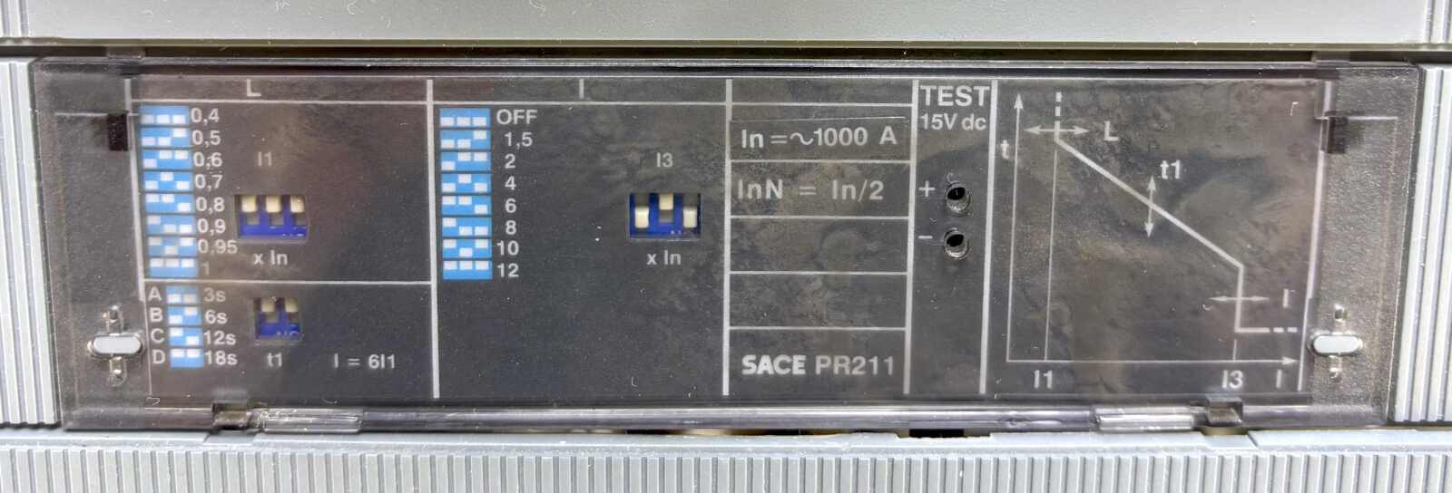 S7H1000BK0AS8-1000A-AUX-ST-NOLUGS